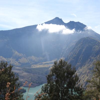 14. CAGAR BIOSFER RINJANI-LOMBOK